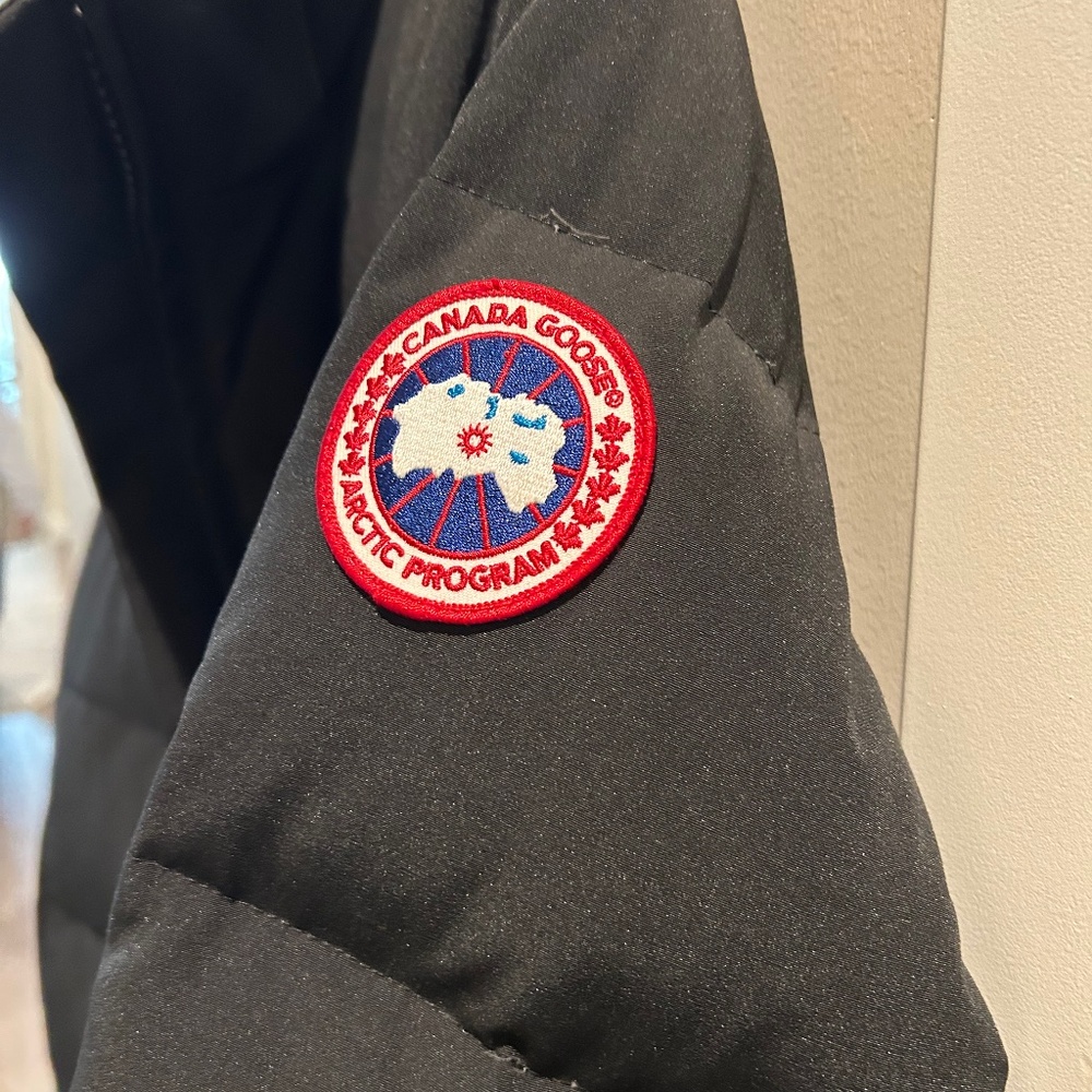 Barely worn Canada Goose Jacket with Fur Hood